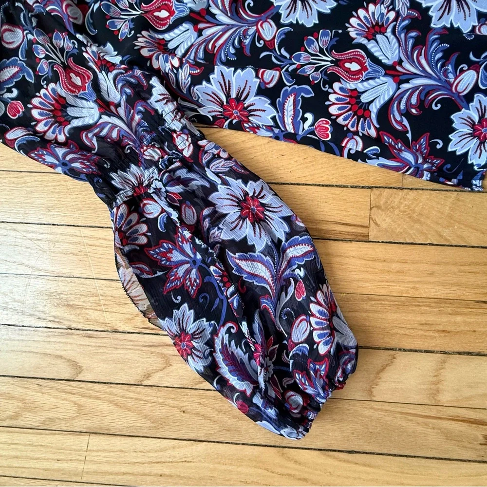 INC International Concepts Floral long sleeve Blouse - size Medium. - Picture 2 of 3